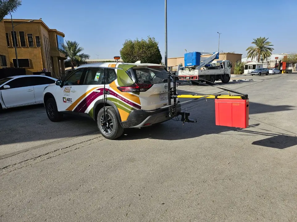 AdEC road-survey vehicle with sensor equipment